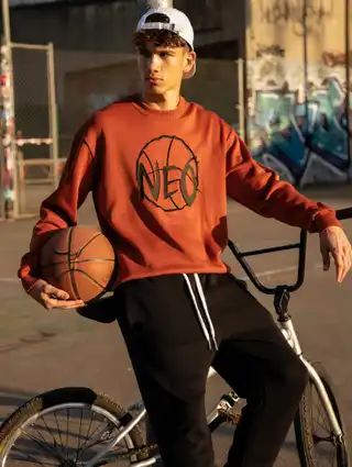 Loading the media file...