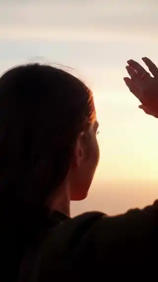 Loading the media file...