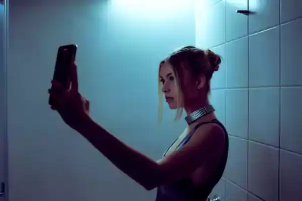 Loading the media file...