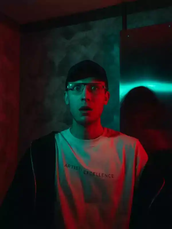 Loading the media file...