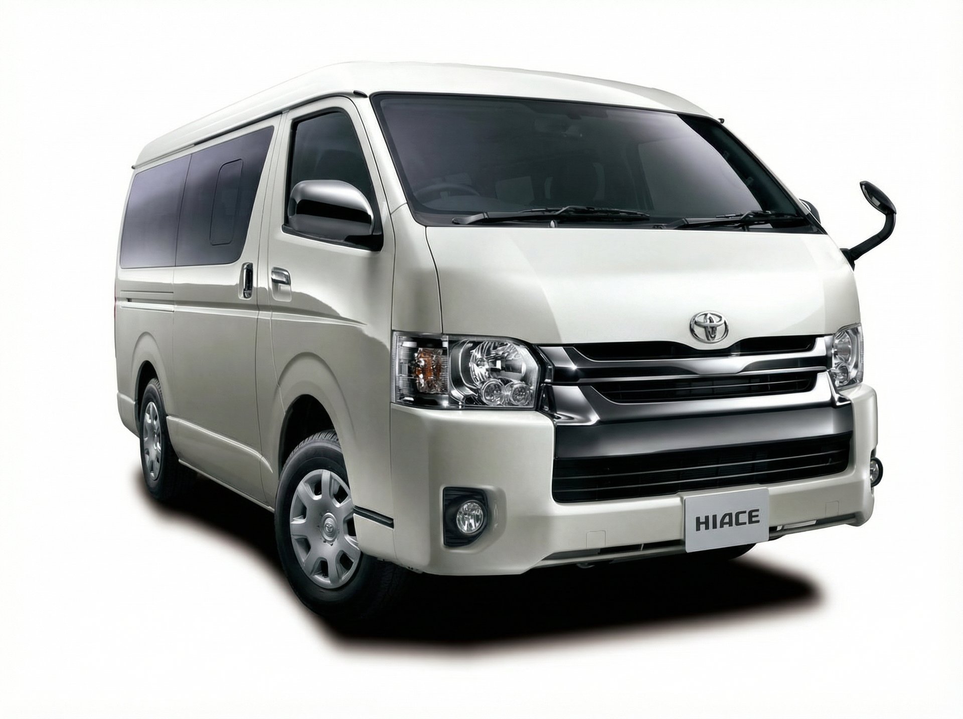 Rental mobil Toyota Hiace Commuter