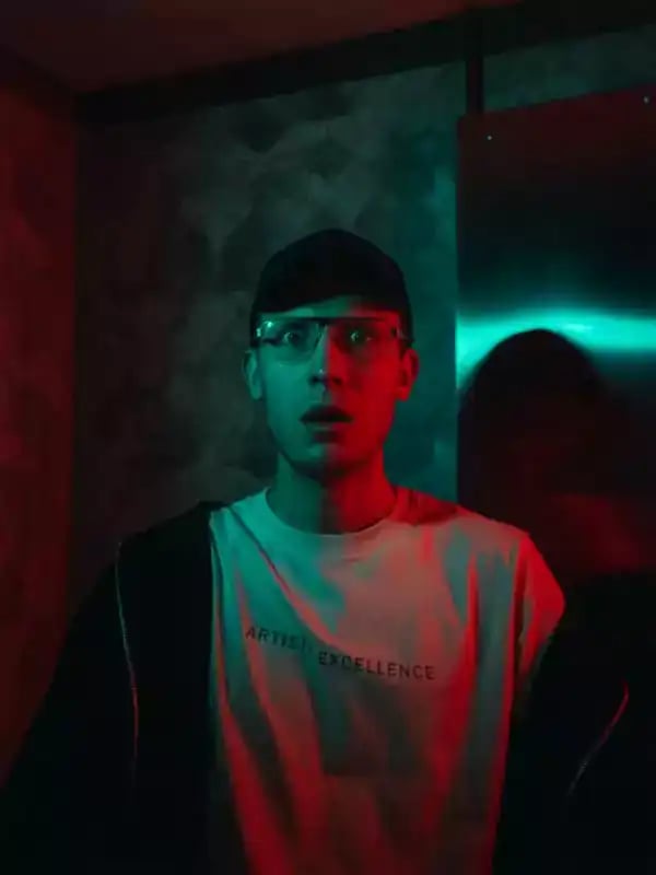 Loading the media file...