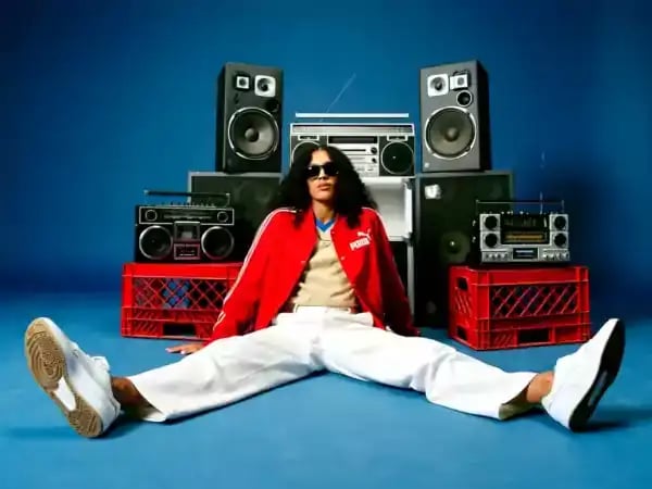 Loading the media file...