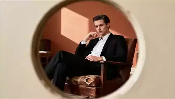 Loading the media file...