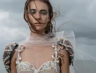 Loading the media file...