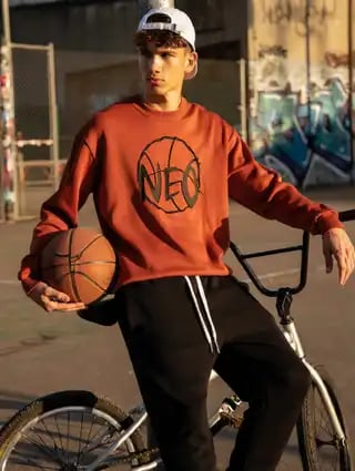 Loading the media file...