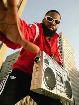 Loading the media file...