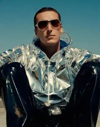 Loading the media file...